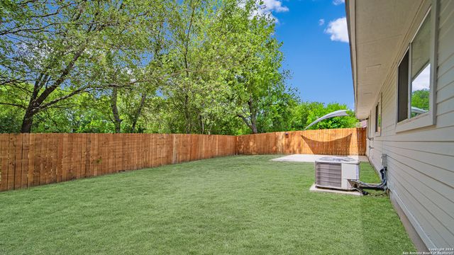 9410 WOODLAND HILLS, San Antonio, TX 78250