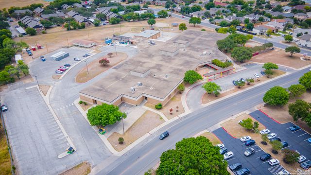 9410 WOODLAND HILLS, San Antonio, TX 78250