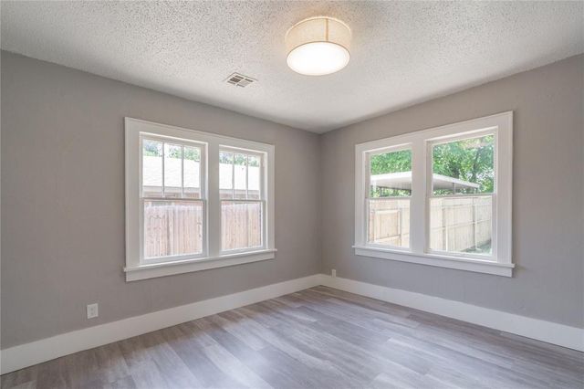 2301 N Kelham Avenue, Oklahoma City, OK 73111