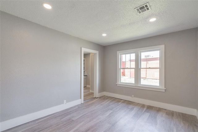 2301 N Kelham Avenue, Oklahoma City, OK 73111