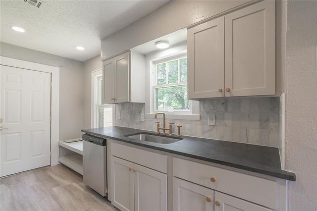 2301 N Kelham Avenue, Oklahoma City, OK 73111