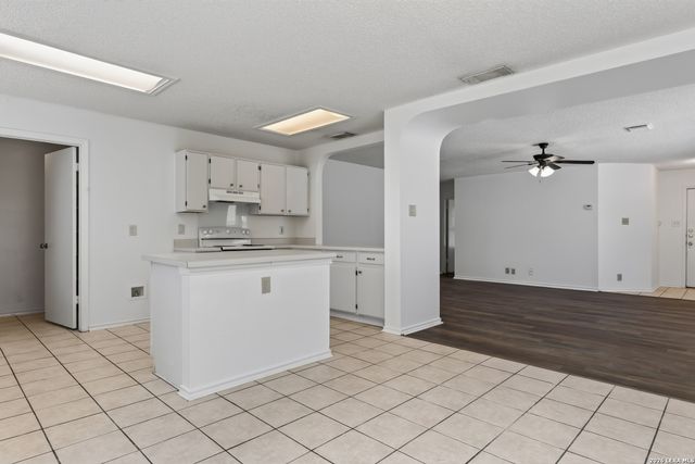 13142 Woller Path, San Antonio, TX 78249