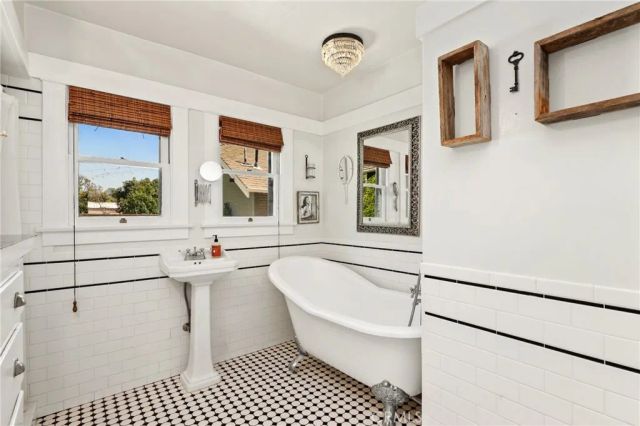 131 N Waverly Street, Orange, CA 92866
