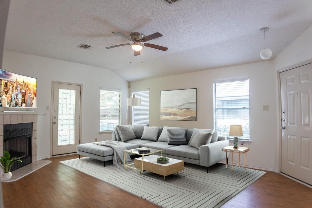 8137 Huddleston LN, Austin, TX 78748