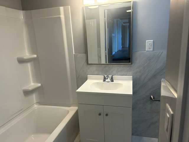 118 Longwood 3, Brockton, MA 02302