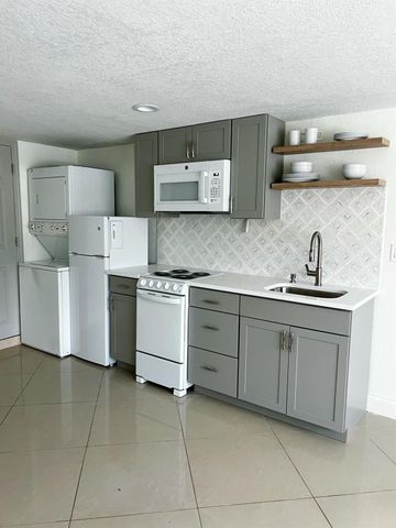 1710 Katherine Court, Lake Worth, FL 33461