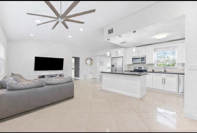 1710 Katherine Court, Lake Worth, FL 33461