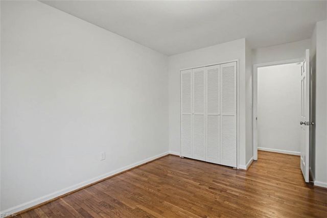 110 W Rexford DR, Newport News, VA 23608