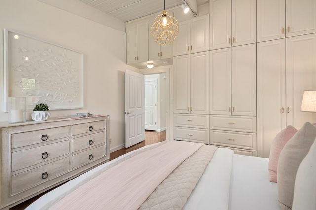 60 Linaria Way, Portola Valley, CA 94028