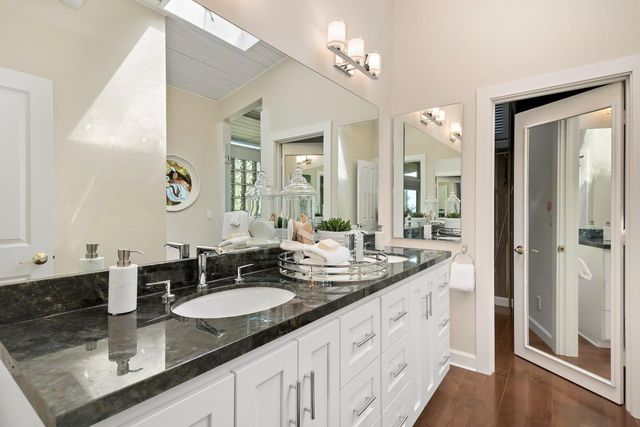 60 Linaria Way, Portola Valley, CA 94028