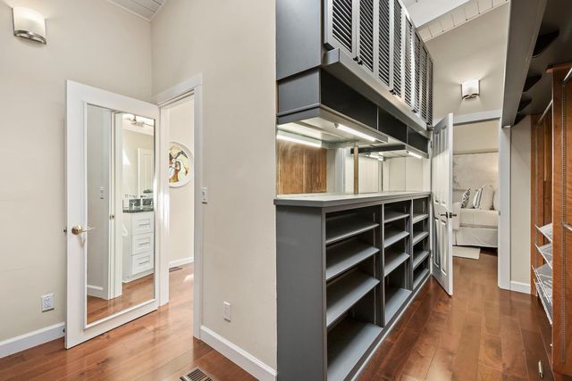 60 Linaria Way, Portola Valley, CA 94028