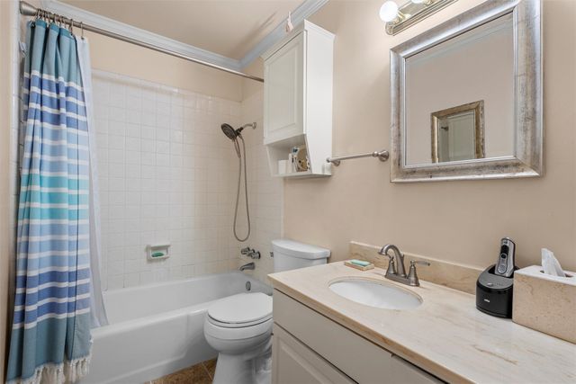 5032 Lake Shore Drive, Waco, TX 76710