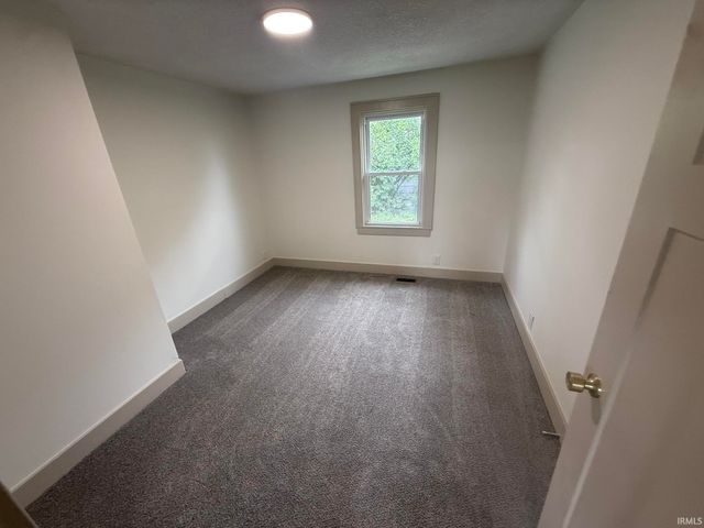 4107 Fahlsing Road, Woodburn, IN 46797