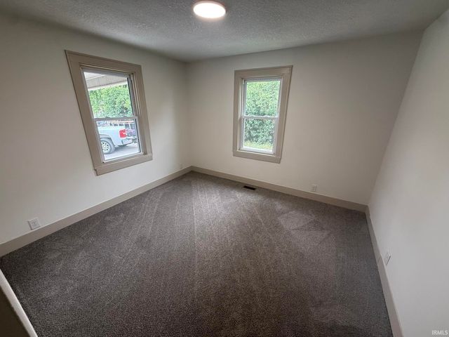4107 Fahlsing Road, Woodburn, IN 46797