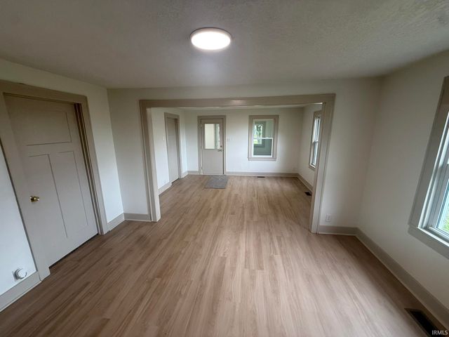 4107 Fahlsing Road, Woodburn, IN 46797