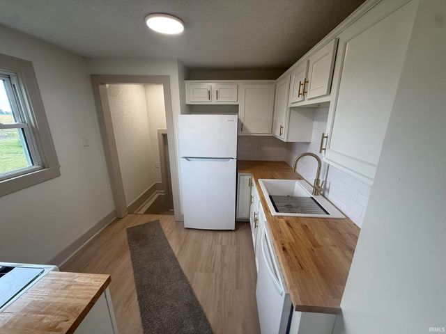 4107 Fahlsing Road, Woodburn, IN 46797