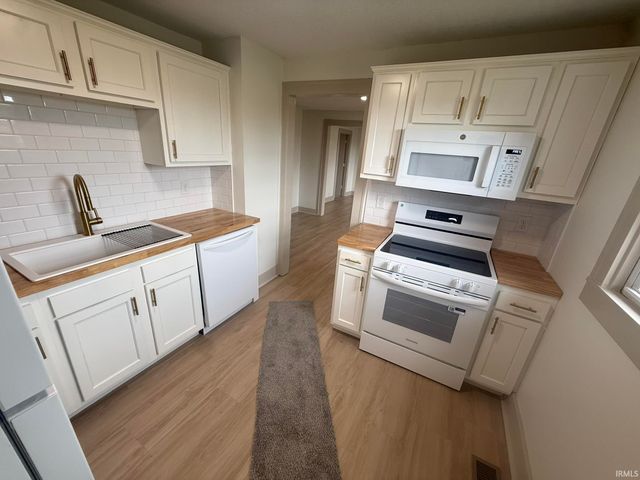 4107 Fahlsing Road, Woodburn, IN 46797