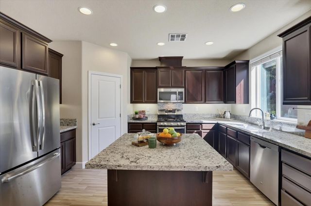10430 Rubicon Ct, Grass Valley, CA 95949