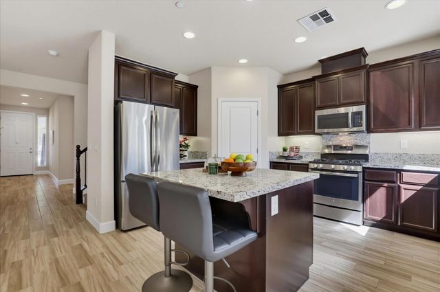 10430 Rubicon Ct, Grass Valley, CA 95949