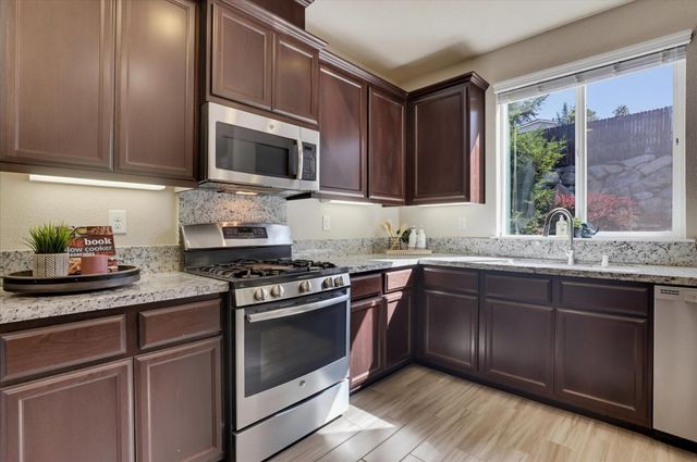 10430 Rubicon Ct, Grass Valley, CA 95949