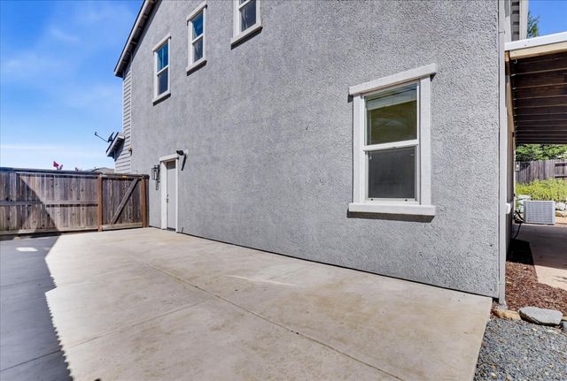 10430 Rubicon Ct, Grass Valley, CA 95949