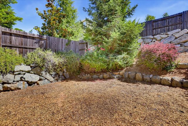 10430 Rubicon Ct, Grass Valley, CA 95949