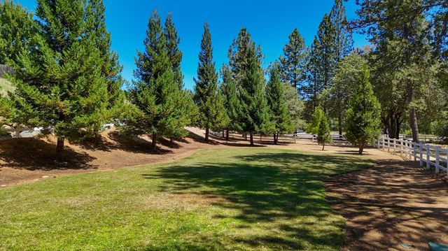 10430 Rubicon Ct, Grass Valley, CA 95949