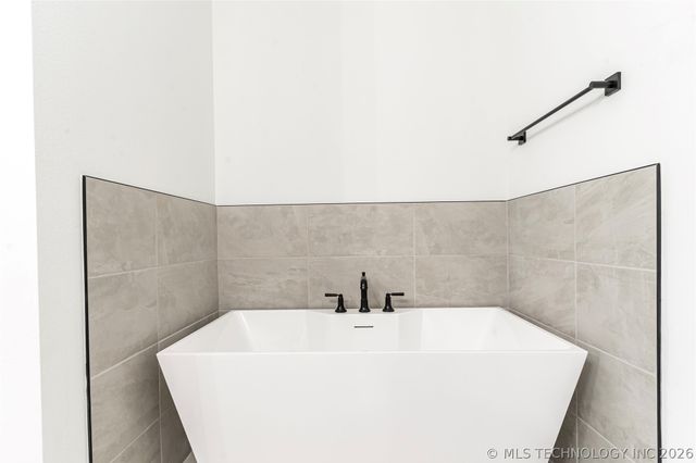 2524 W Main Street, Collinsville, OK 74021