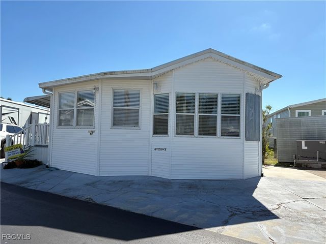 11207 Sunglow LN Y2, Fort Myers, FL 33908