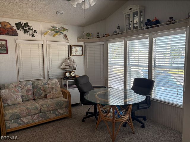 11207 Sunglow LN Y2, Fort Myers, FL 33908