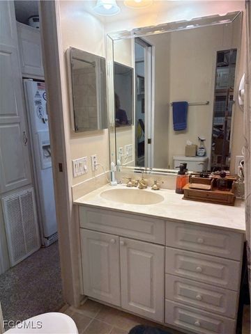 11207 Sunglow LN Y2, Fort Myers, FL 33908