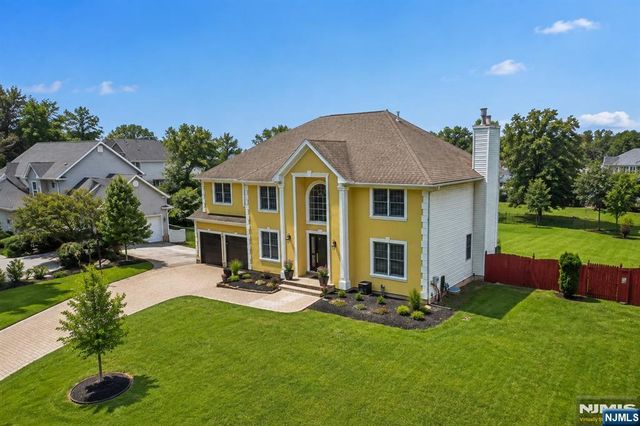 15 Bethany Circle, Closter, NJ 07624