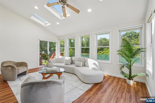 15 Bethany Circle, Closter, NJ 07624