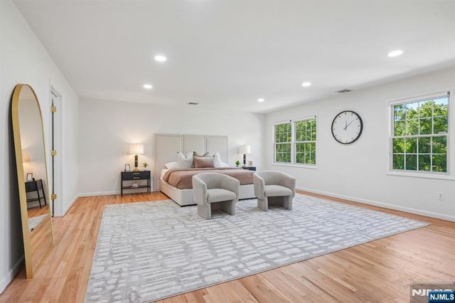 15 Bethany Circle, Closter, NJ 07624