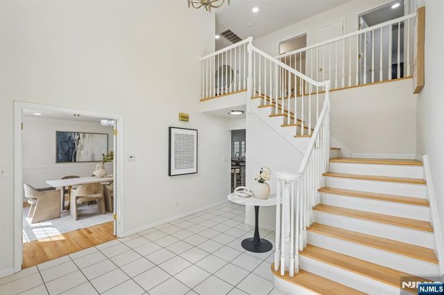 15 Bethany Circle, Closter, NJ 07624