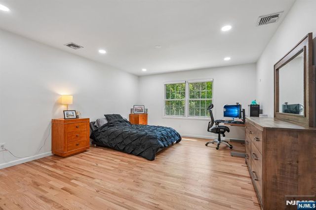 15 Bethany Circle, Closter, NJ 07624