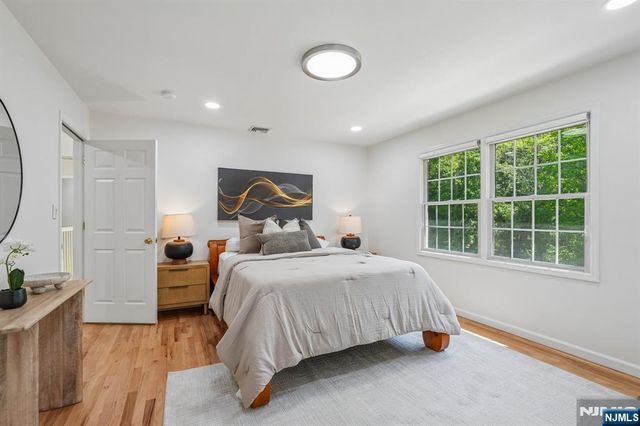 15 Bethany Circle, Closter, NJ 07624