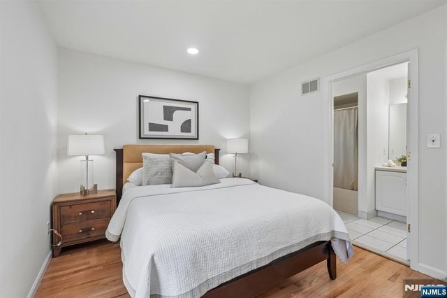 15 Bethany Circle, Closter, NJ 07624