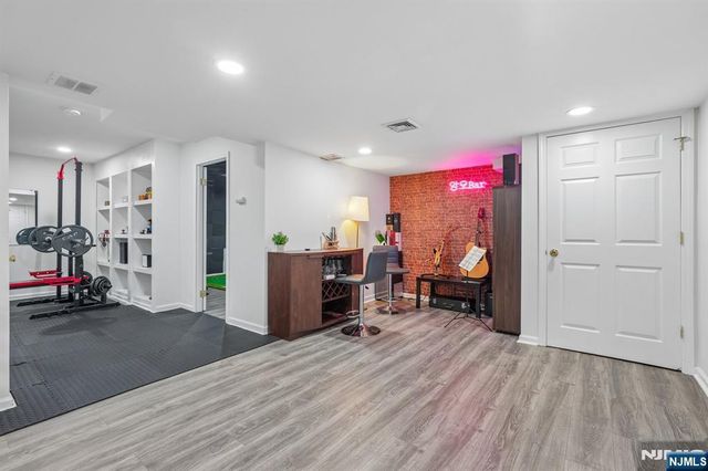 15 Bethany Circle, Closter, NJ 07624