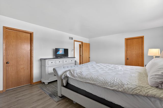 24556 S Independence Boulevard, Crete, IL 60417