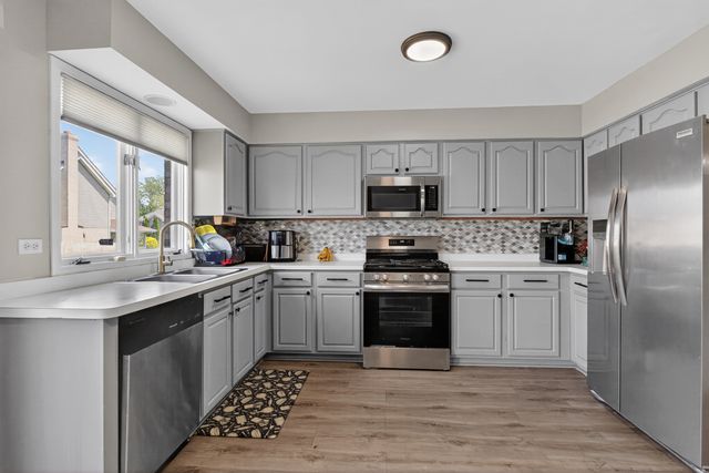 24556 S Independence Boulevard, Crete, IL 60417