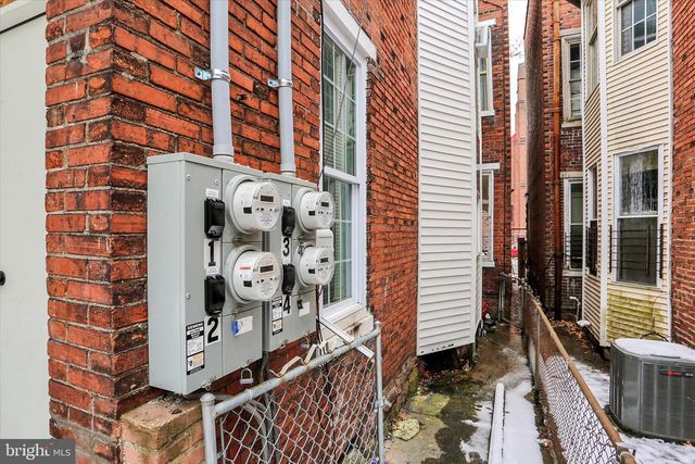 1444 MARKET ST, Harrisburg, PA 17103