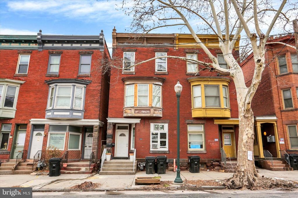 1444 MARKET ST, Harrisburg, PA 17103
