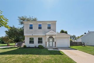 29W749 Hurlingham Drive, Warrenville, IL 60555