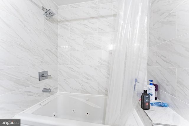 2412 SOUTHGATE SQ, Reston, VA 20191