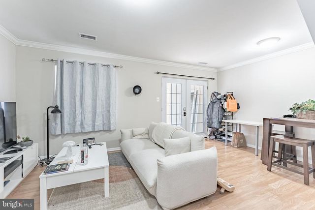 2412 SOUTHGATE SQ, Reston, VA 20191