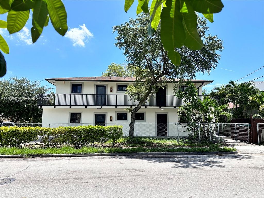 1278 SW 2nd St 4, Miami, FL 33135