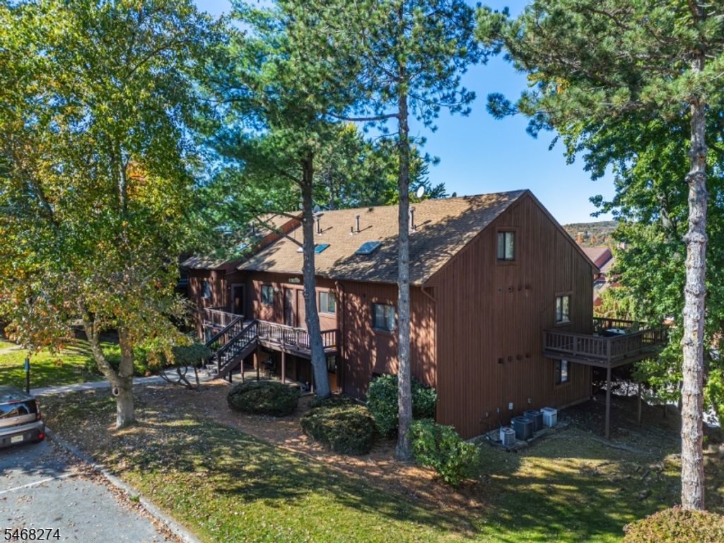 4 Alta Ct 7, Vernon Twp., NJ 07462 — exterior