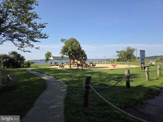 278 HILLSMERE DR, Annapolis, MD 21403