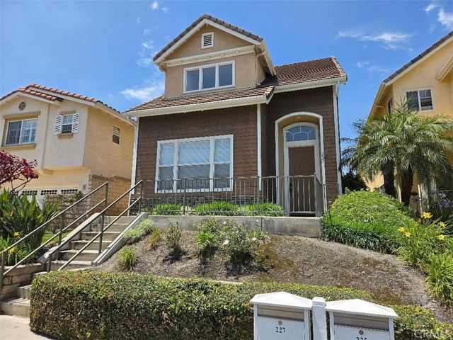 227 S Poplar, Brea, CA 92821